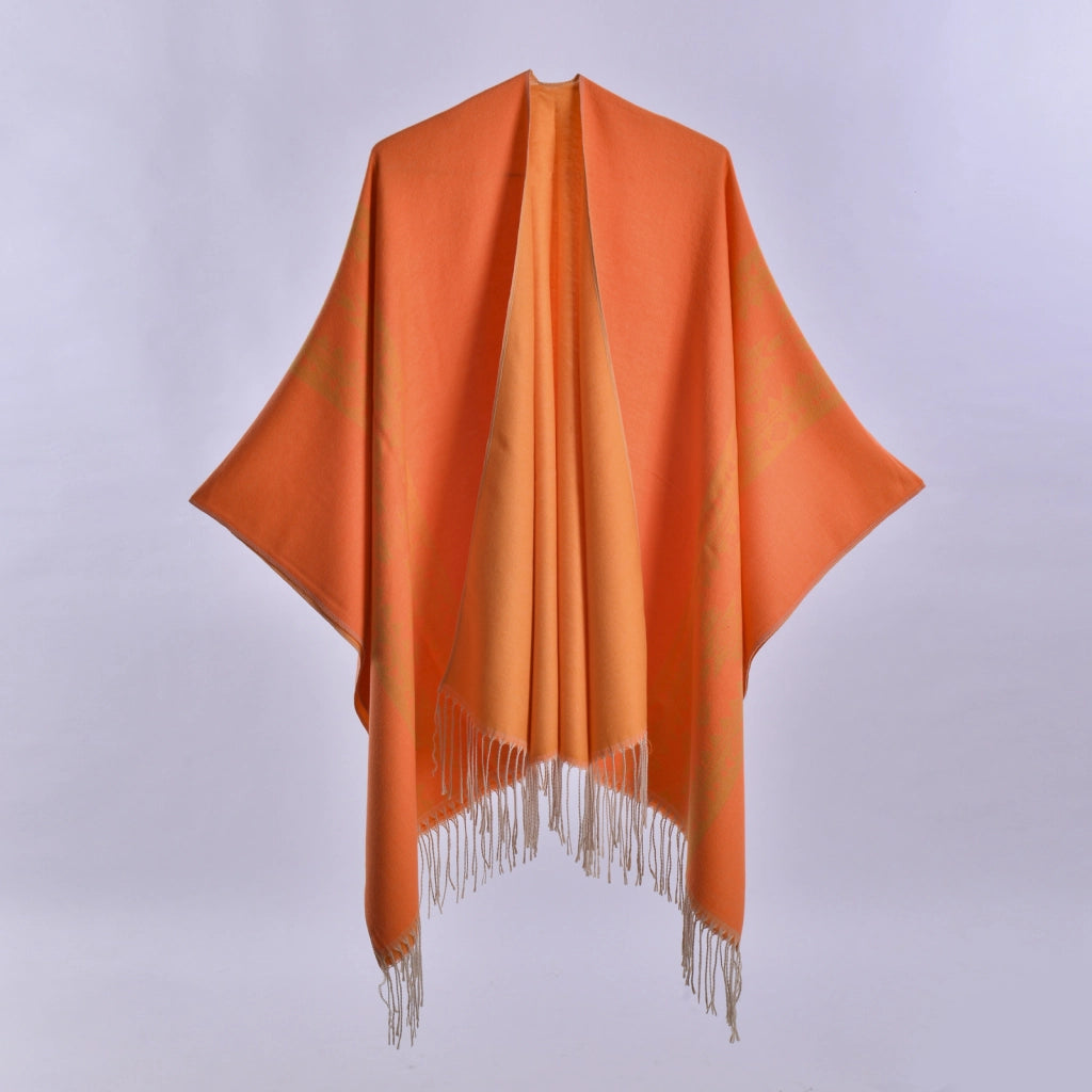 Nuovo scialle, sciarpa e mantello lavorato a maglia jacquard con nappe per l'autunno/inverno.