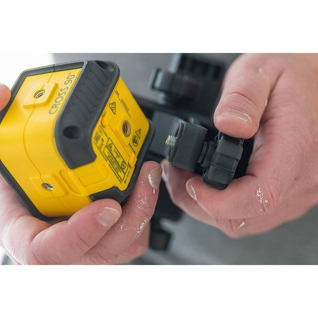 STANLEY STHT77592-1 Livella Laser Autolivellante con Raggio Verde 3 Linee 16 Metri Precisione 5mm a 10m Attacco 1-4'' colore Verde
