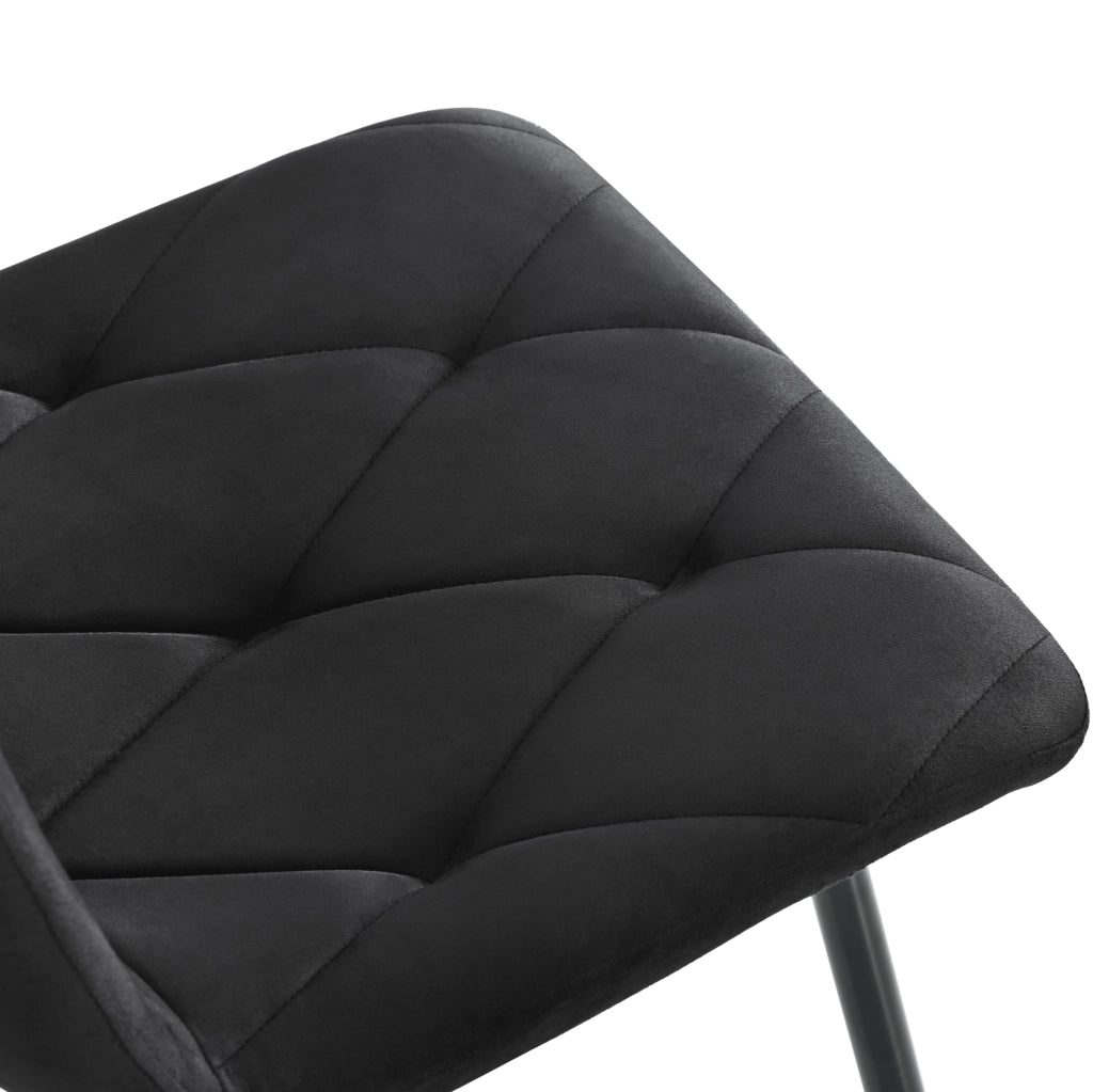 Set di 4 sedie da pranzo in velluto nero con gambe in metallo e schienale imbottito