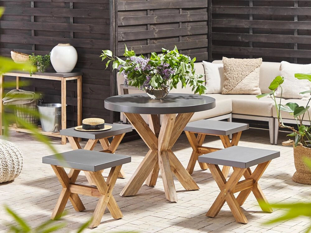 Set da Giardino con Tavolo Rotondo e 4 Sgabelli in Cemento Grigio e Base in Legno di Acacia