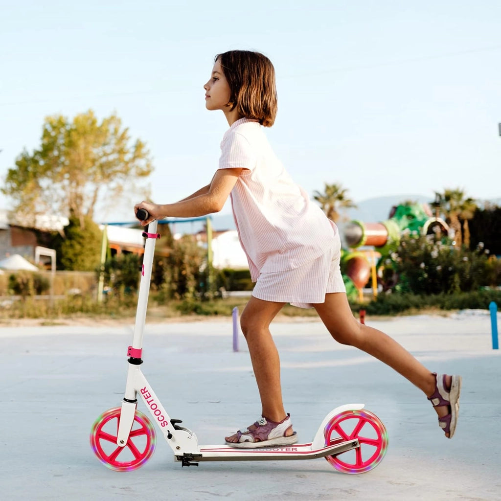 Monopattino Pieghevole per Bambini e Adulti Fino a 110kg, Manopattino a 2 Ruote Luminose con Freno, Scooter per Bambini con Manubrio Regolabile e Cinghia di Trasporto