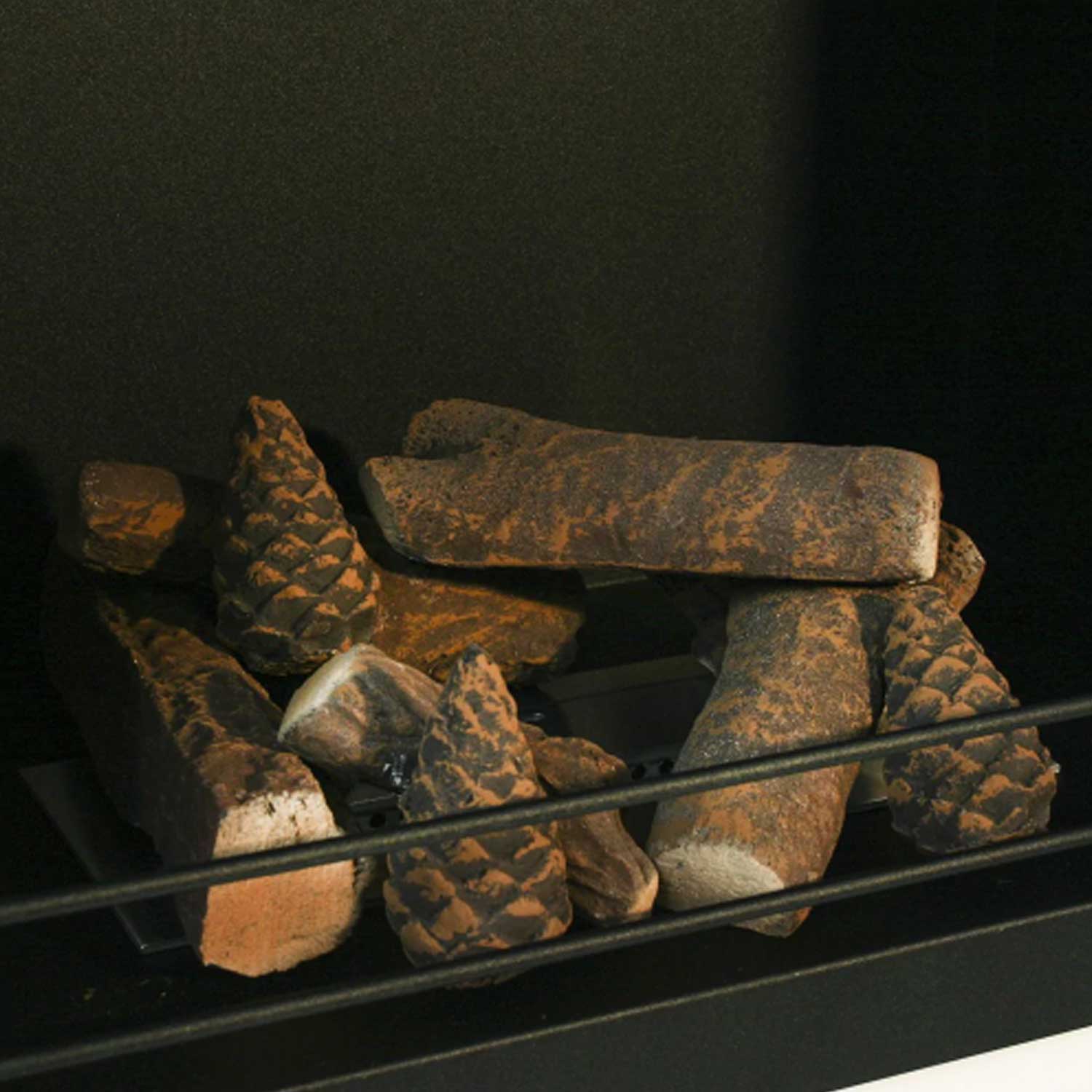 Set decorativo in ceramica per caminetti, riproduzione legna e pigne