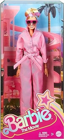 Barbie The Movie - Margot Robbie, bambola del film Barbie da collezione con tuta pink power, occhiali da sole e fascia p