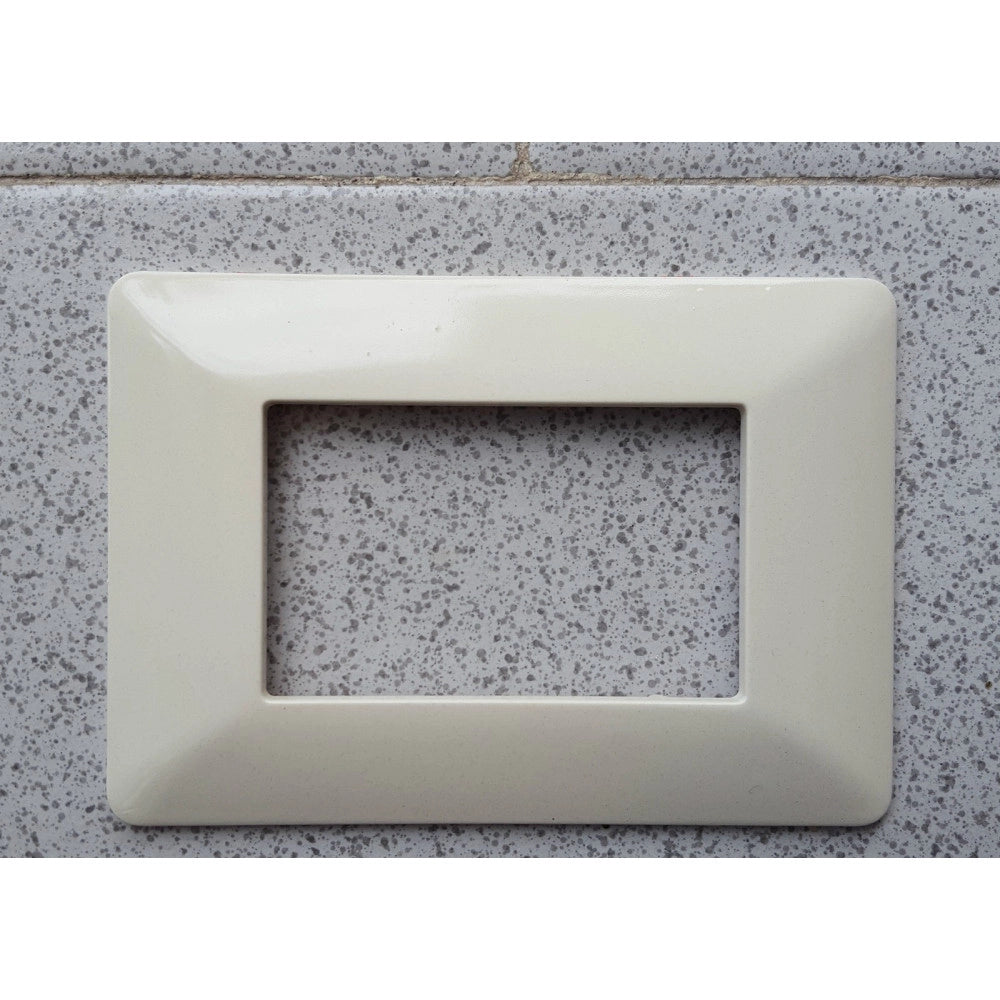 Trade Shop - Placchette Placche In Abs Per Serie Matix Bticino Compatibile 3 4 6 Moduli Color - Bianco Opaco -4 Fori     -