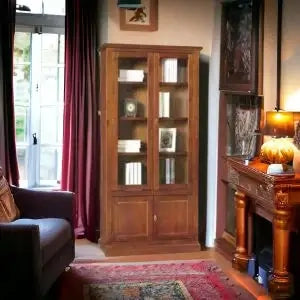 Vetrina in legno arte povera 2 ante noce scuro