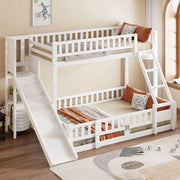 Letto a castello 140x200 con scivolo, scale e ripiani, bianco