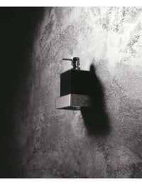 Dispenser di Sapone Liquido da Parete GAMMA in Ottone Cromo Nero Opaco / 200 ml