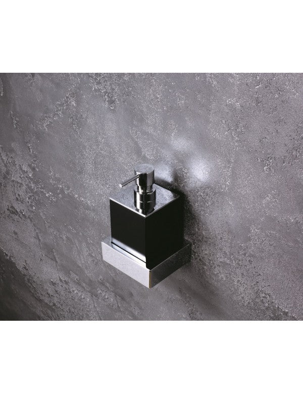 Dispenser di Sapone Liquido da Parete GAMMA in Ottone Cromo Nero Opaco / 200 ml