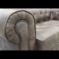 DIVANO 2 POSTI CHESTERFIELD IN ECOPELLE VINTAGE MARRONE