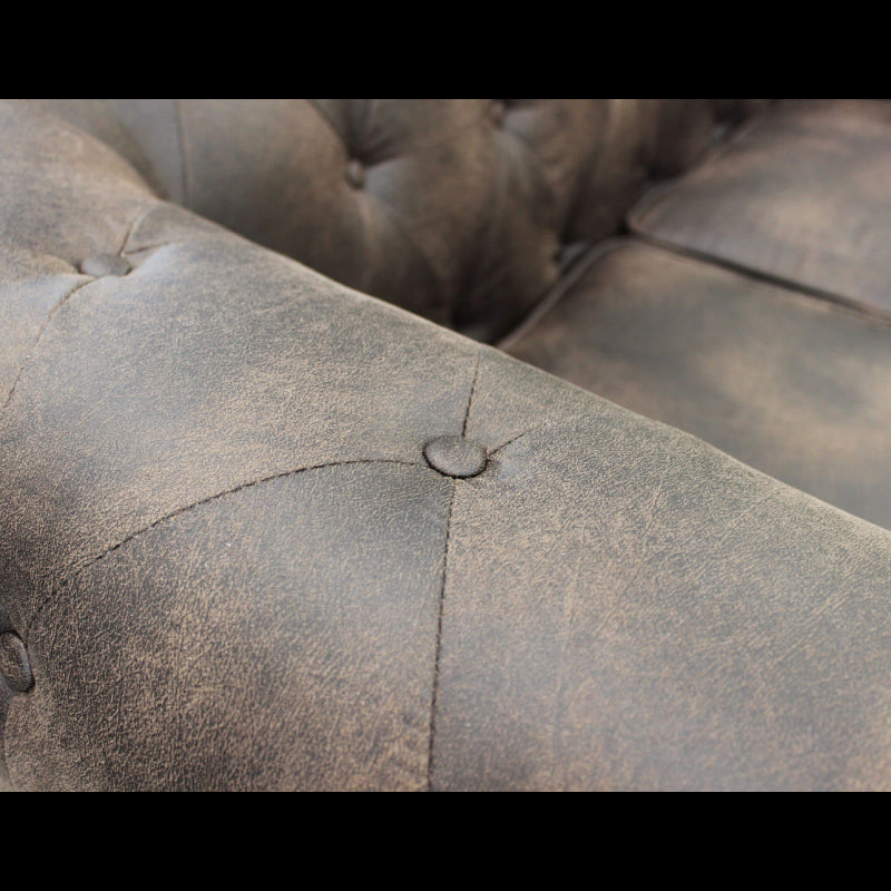 DIVANO 3 POSTI CHESTERFIELD IN ECOPELLE VINTAGE MARRONE