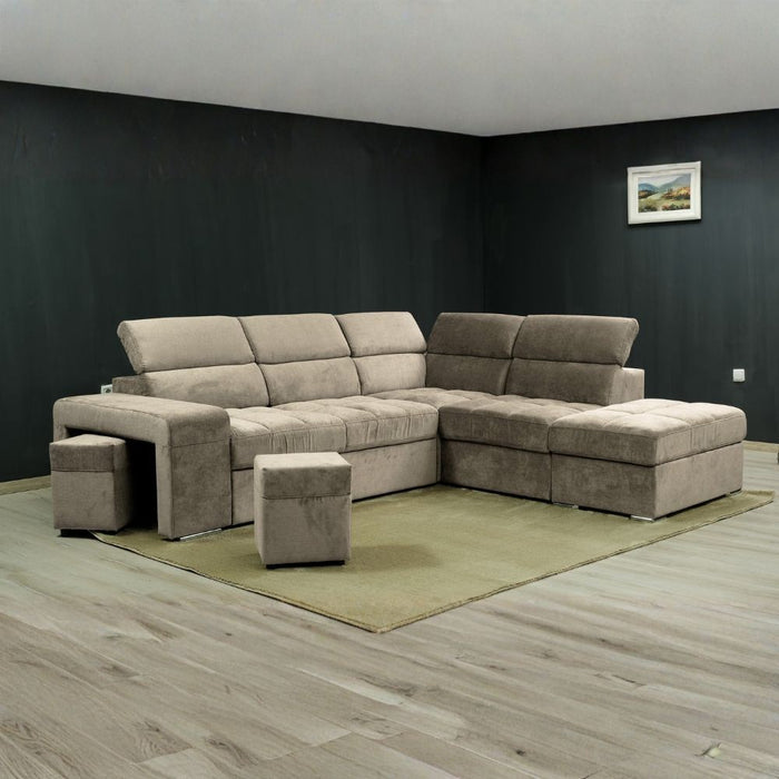 Divano angolare reversibile Positano cappuccino con poggiatesta regolabili, pouf e funzione letto