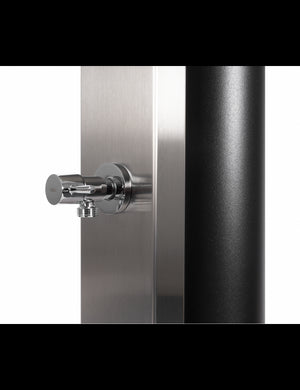 Doccia solare per piscina PULSATE in acciaio inox. con 40 litri di risciacquo dei piedi