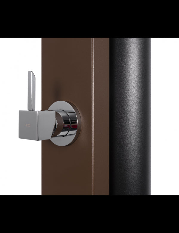 SQUARE Doccia solare per piscina marrone rustica con piedini a filo 40L