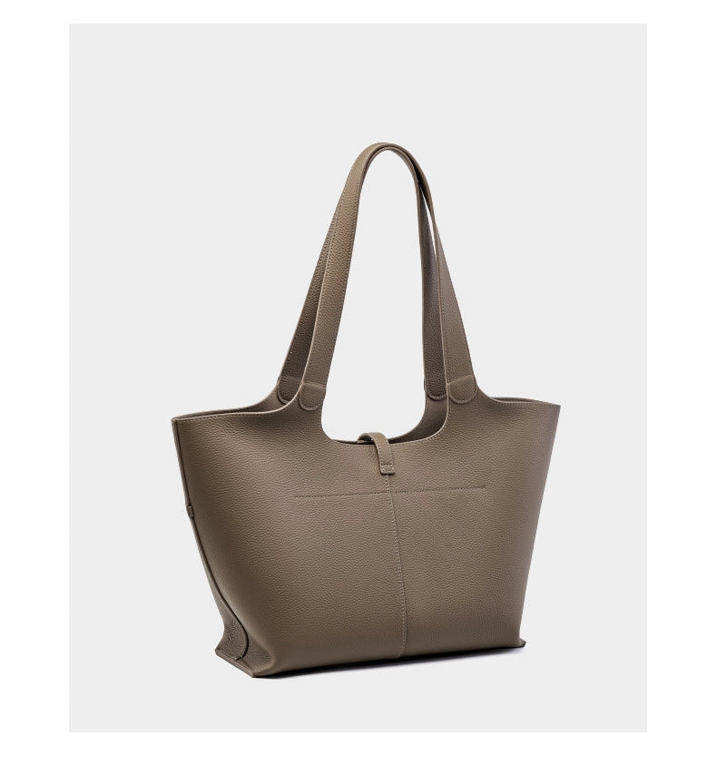 Borsa a tracolla da donna in vera pelle, colore grigio.