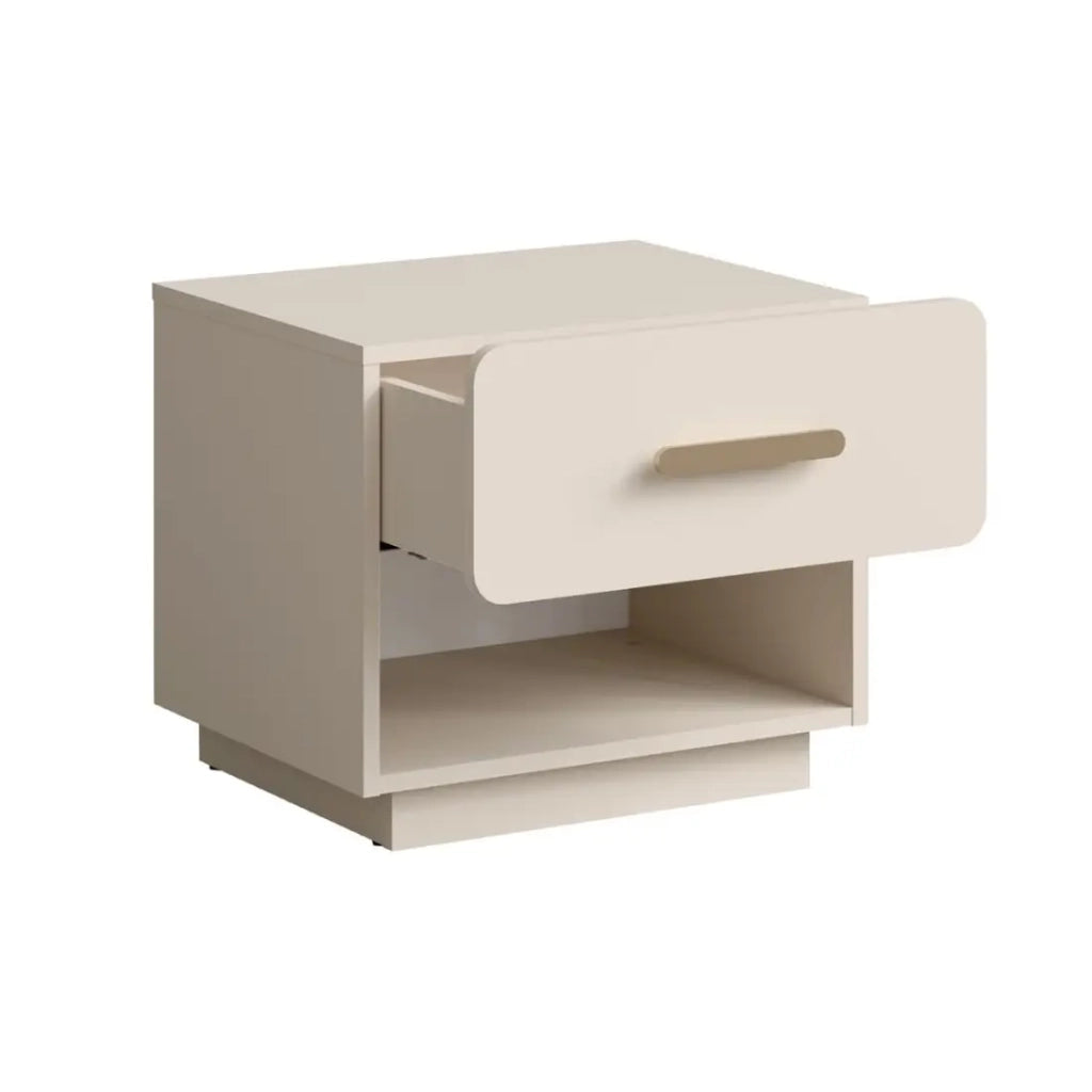 Set di 2 comodini AMALIE – 2 cassetti – Colore beige – Maniglie dorate – Design arrotondato