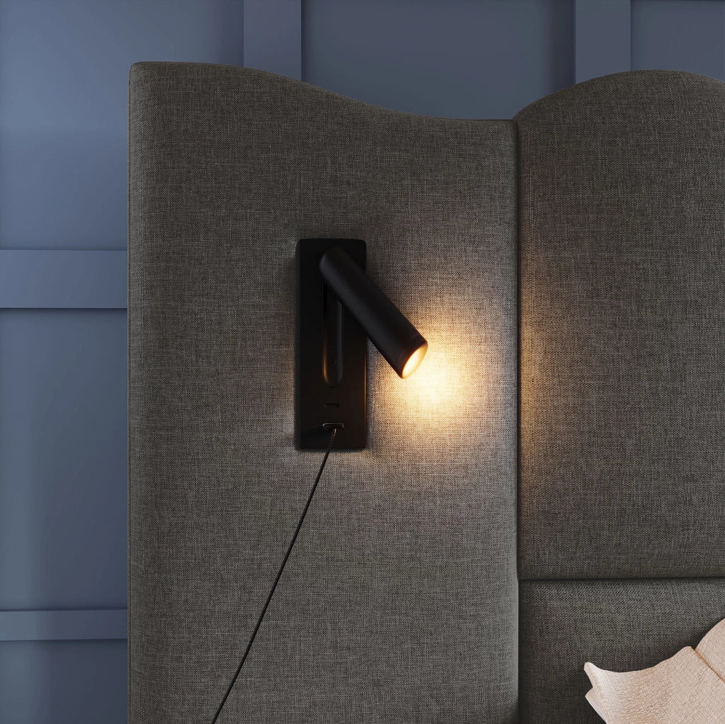 Letto matrimoniale imbottito 180x200 cm in lino grigio con testiera ondulata; luce lettura e USB