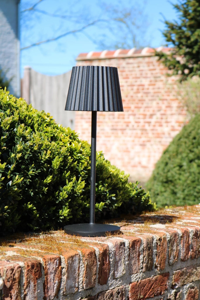 Lampada da tavolo esterna ricaricabile LED 2W IP54 nera Lucide