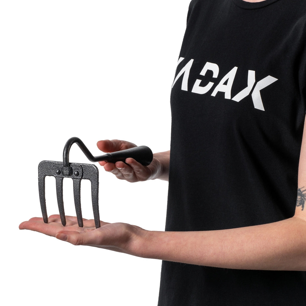 Rastrello da giardino in acciaio a 3 denti KADAX per aerazione, piccolo