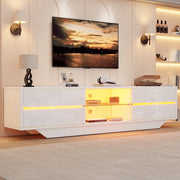 Mobile TV sospeso 160 cm in finitura lucida bianca con LED RGB e ampio spazio contenitivo