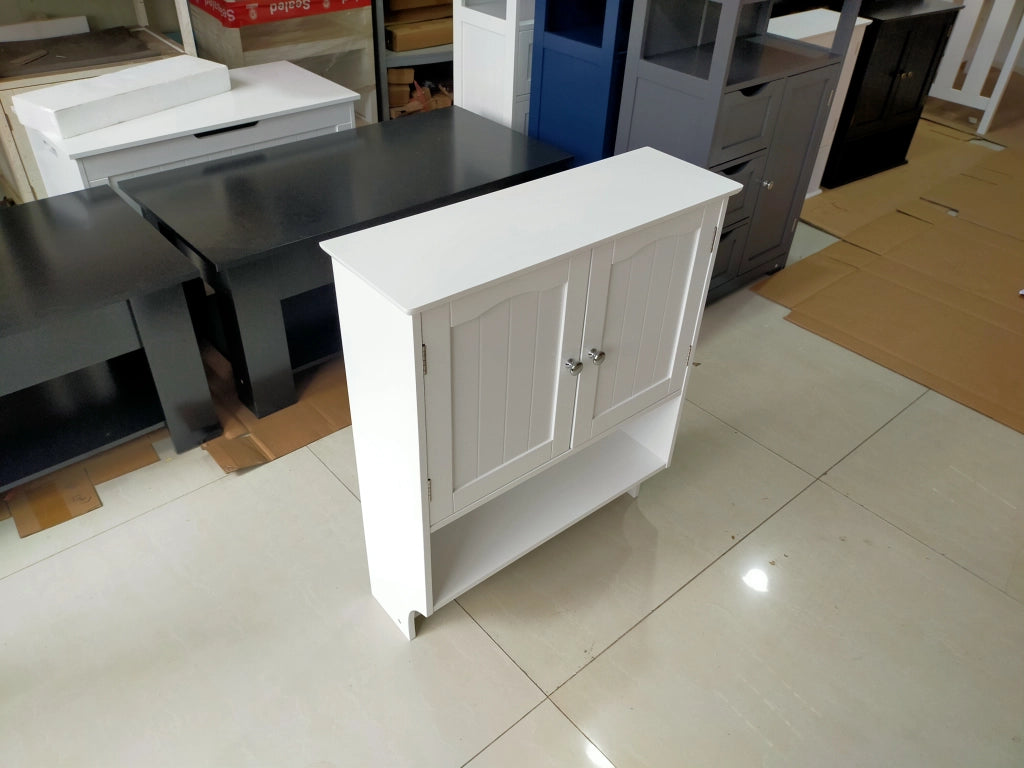 Armadio bagno da parete bianco con ripiano regolabile e porta asciugamani, mobile contenitore salvaspazio in MDF