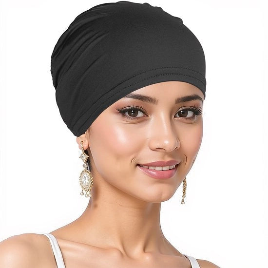 Due cuffie respiranti e elastiche per donne, adatte sia per l'inverno che per l'estate, ideali per il sonno e altre occasioni. Dimensione unica adatta a tutte le donne. Colore nero.
