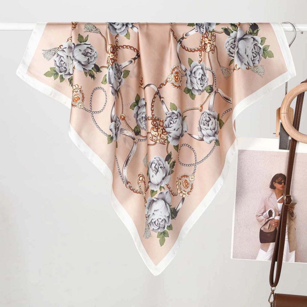 Eleganti e trendy sciarpe di seta da donna, realizzate in pura seta.