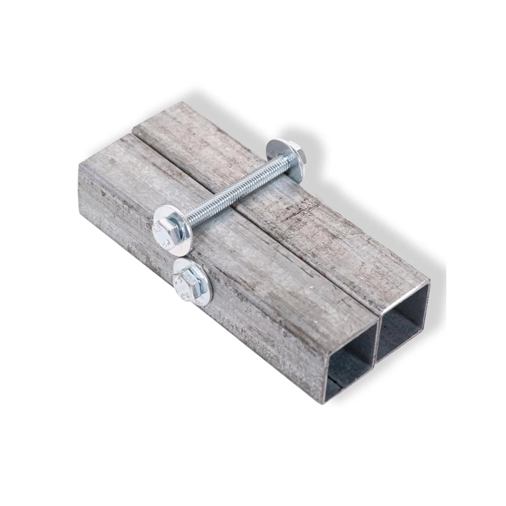 4 pannelli con porta in rete per box cani con zincatura a caldo ciascuno da 100xh180 cm