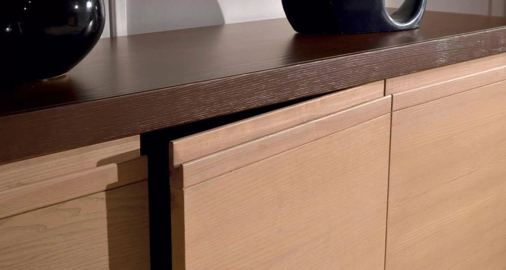 Credenza in frassino tabacco poro aperto 2 porte 3 cassetti con con zoccolo l.179 p.46 h.85 - Mobili 2G