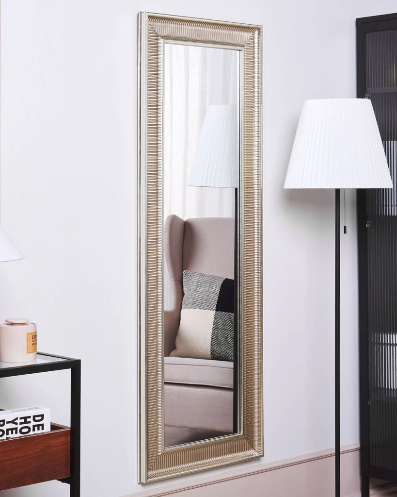 Specchio da parete dorato 51 x 141 cm con cornice sintetica moderno stile glam soggiorno camera da letto