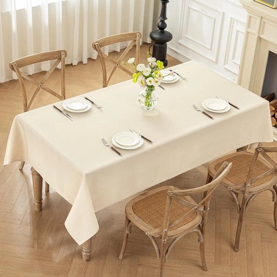 Tavolino Copri Tavolo in Beige, 140x240cm, Copri Tavolo in Poliestere, Impermeabile a Gocce di Acqua con Effetto Lotus, Resistente alle Macchie Permanenti per Ambiente Casa, Matrimoni, Feste