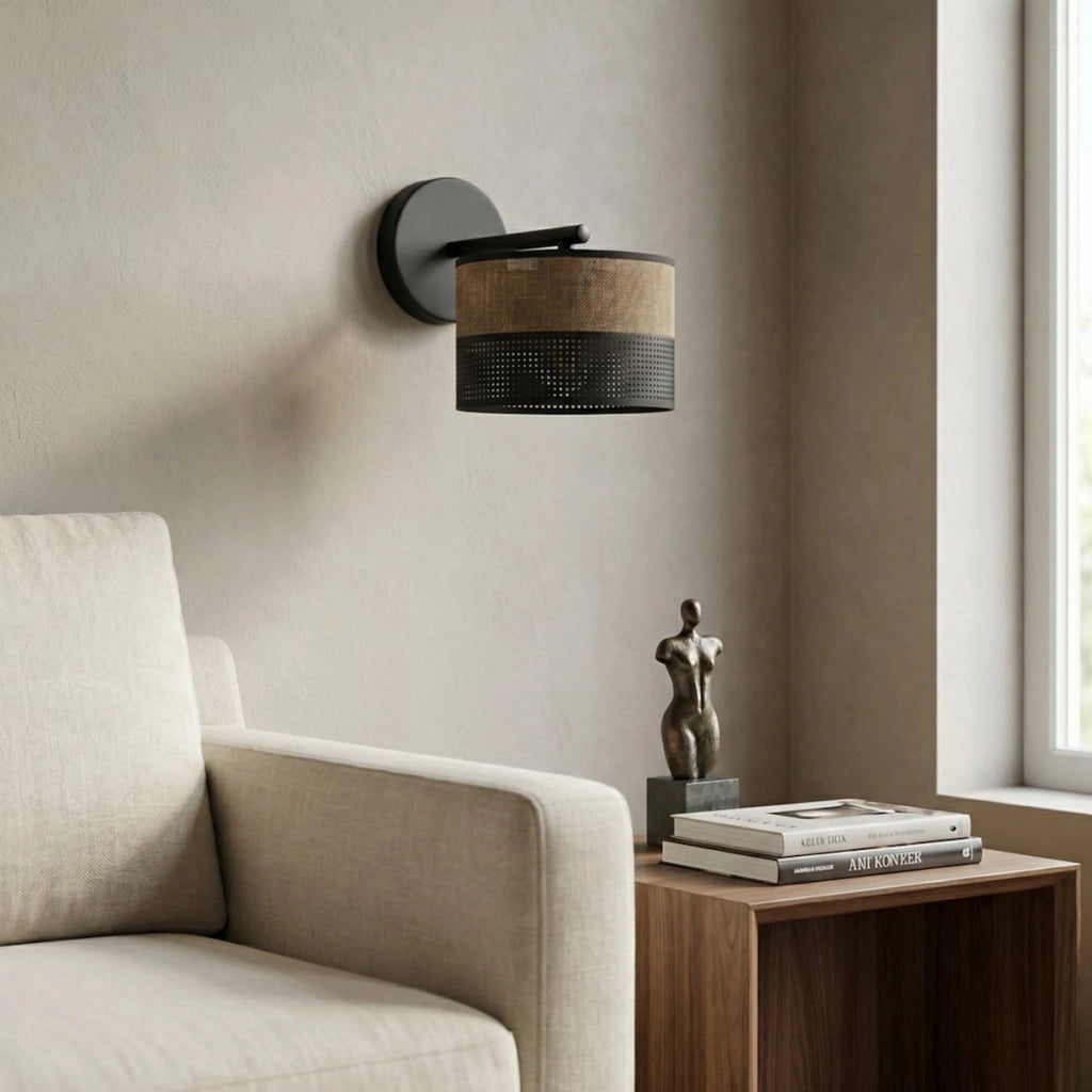 Lampada da parete Karbon in acciaio nero e tessuto marrone