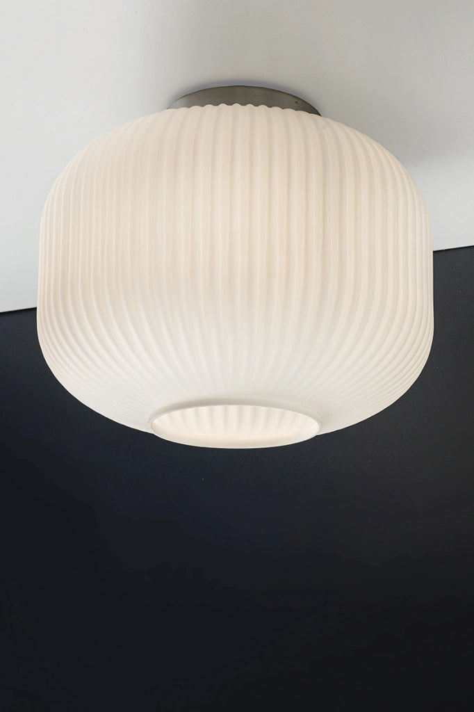 Lampada a Sospensione Rigadin in Cromo e Vetro Bianco Satinato 24cm, E27 IP20, Design Plissé Geometrico - Rossini Group