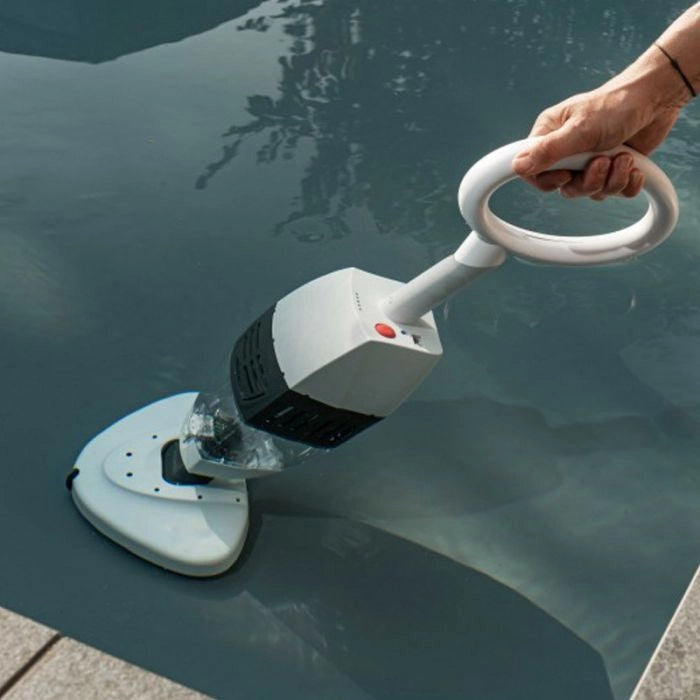 Aspiratore manuale per piscina POOL ACCU CLEANER a batteria