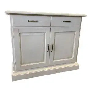Credenza madia Alberta in legno 2 ante bugnate bianco anticato con zoccolo chiuso