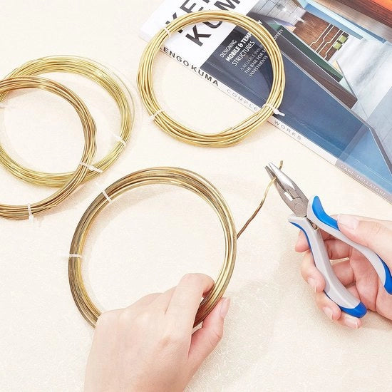 Cavo di rame 1,5mm di diametro - 5 metri di lunghezza - Acciaio dorato - Ideale per gioielleria - Buona flessibilità - Richiede attrezzature professionali - Filo per gioielleria