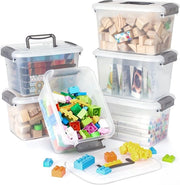 Set di 8 Scatole di Archiviazione 5L con Maniglione e Coperchio, Scatola di Archiviazione Trasparente Stivabile per Lego e Materiali di Ricreazione, 27.8 x 19.5 x 16.4 cm