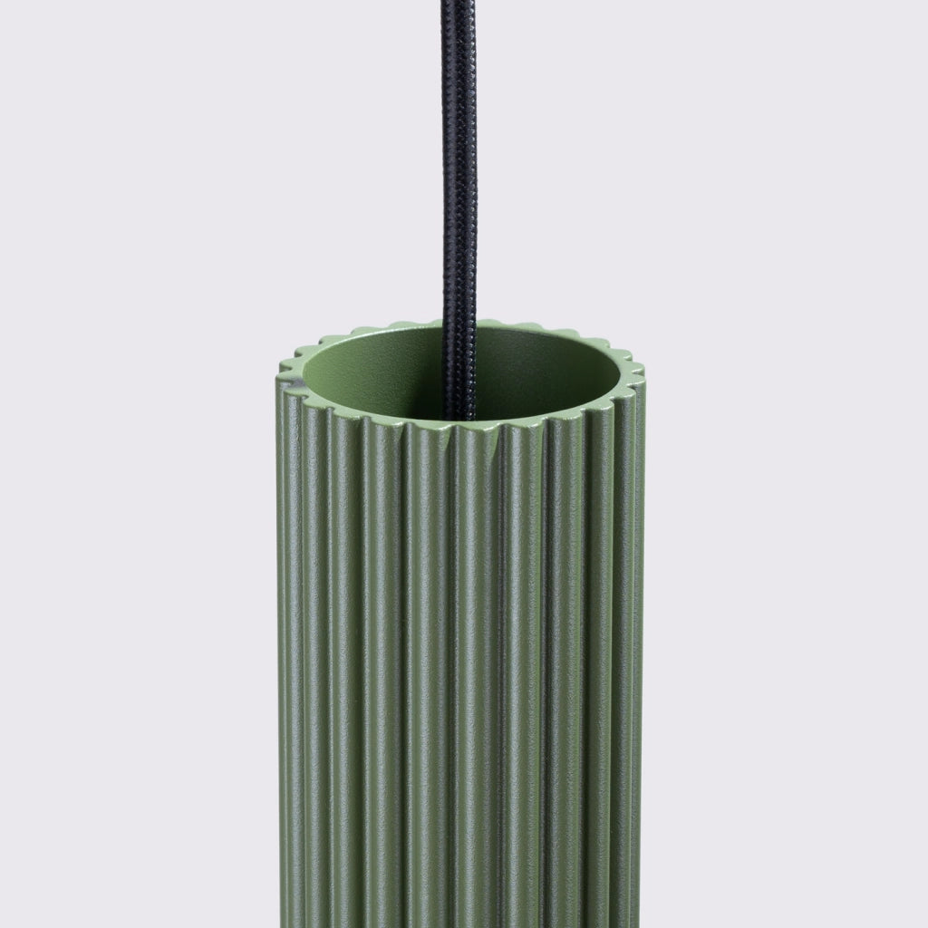 Lampada a sospensione KARBON 3P verde oliva