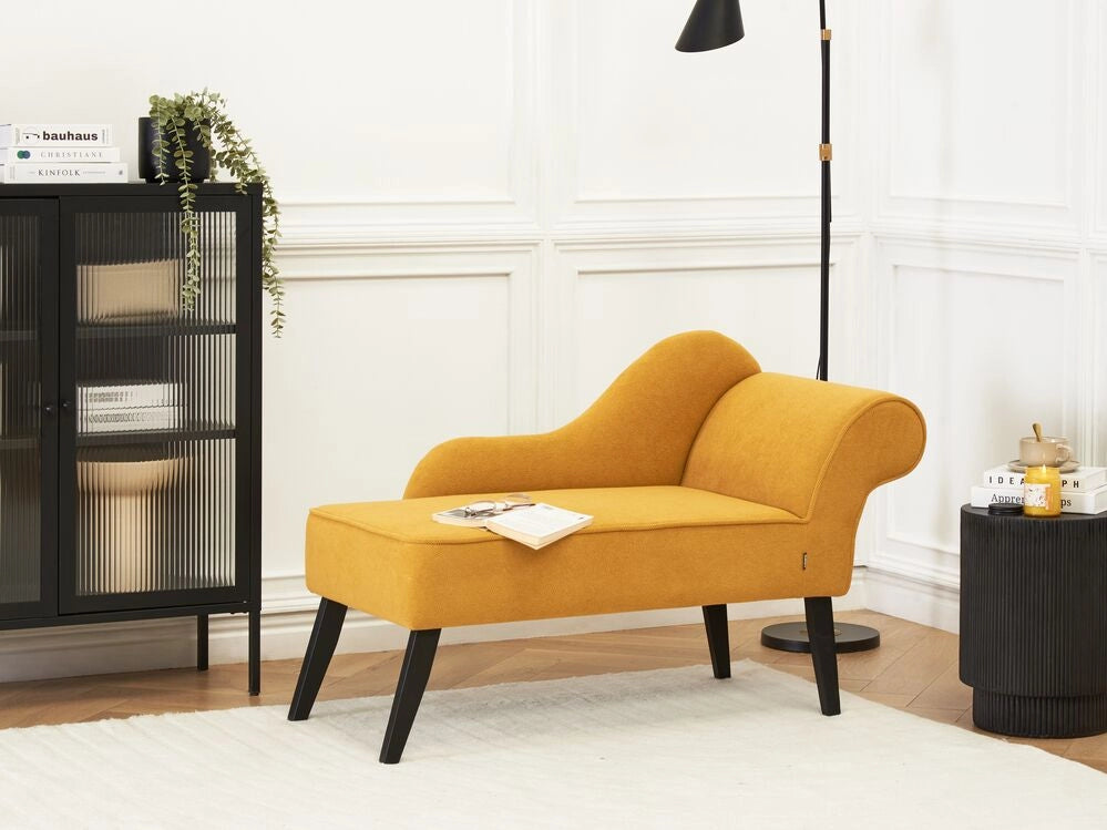 Chaise longue in tessuto senape versione destra gambe in legno scuro stile retrò