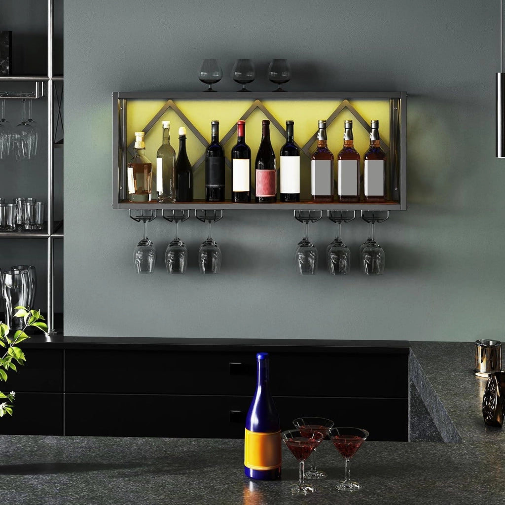 Portabottiglie da Parete, Scaffale per Esposizione di Vino con Striscia LED a 16 Colori, 6 File di Portabicchieri, Scaffale per Conservare 39 Bottiglie e 12 Bicchieri, 51 x 26,5 x 60 cm