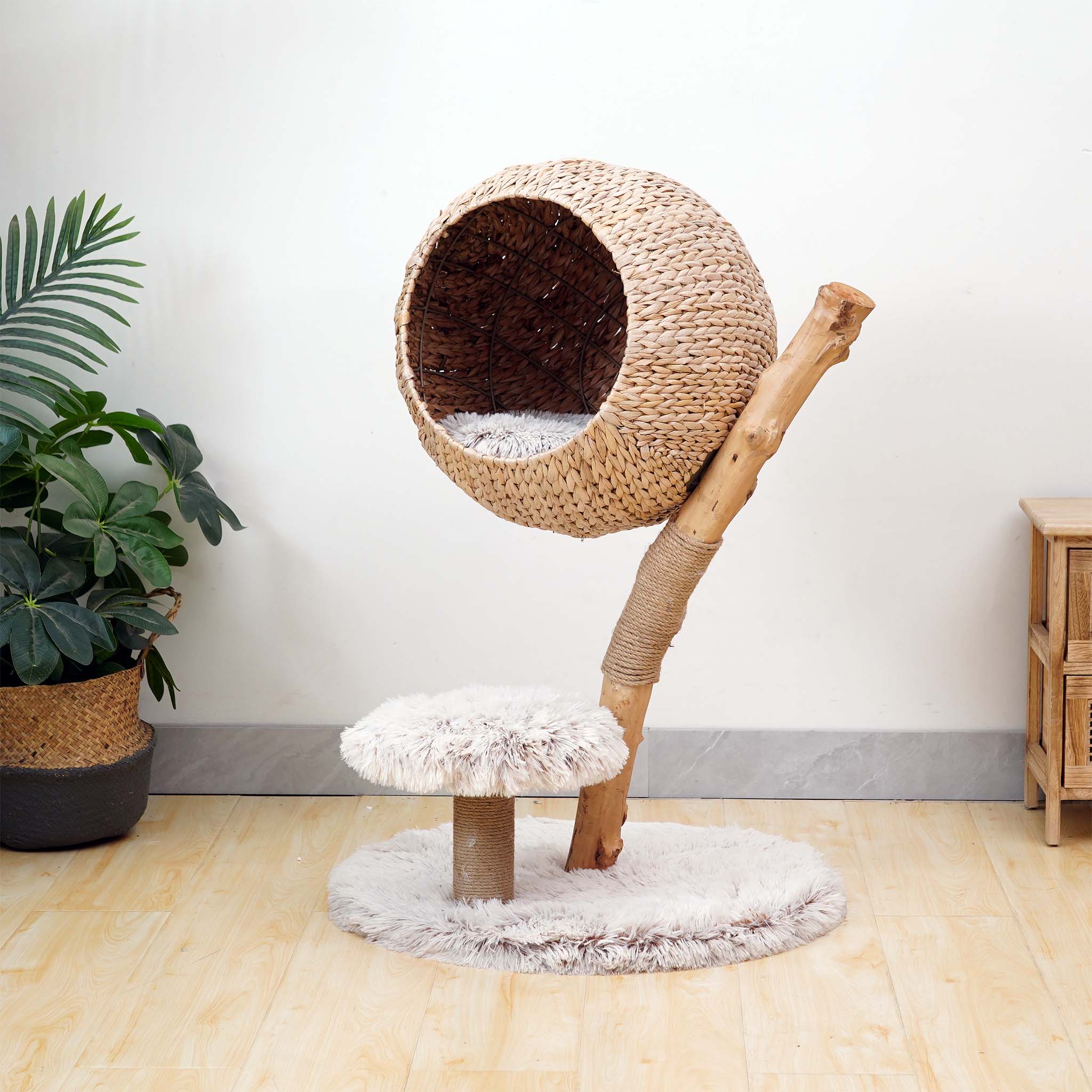 Fudajo Designer Albero tiragraffi design a rami 83 cm con cestino in peluche