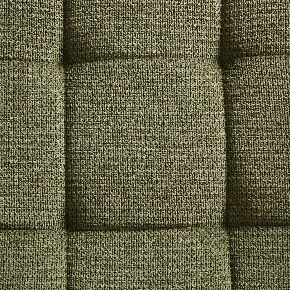 Poltrona in stile retrò con rivestimento idrorepellente gambe in acciaio imbottitura trapuntata e braccioli verde