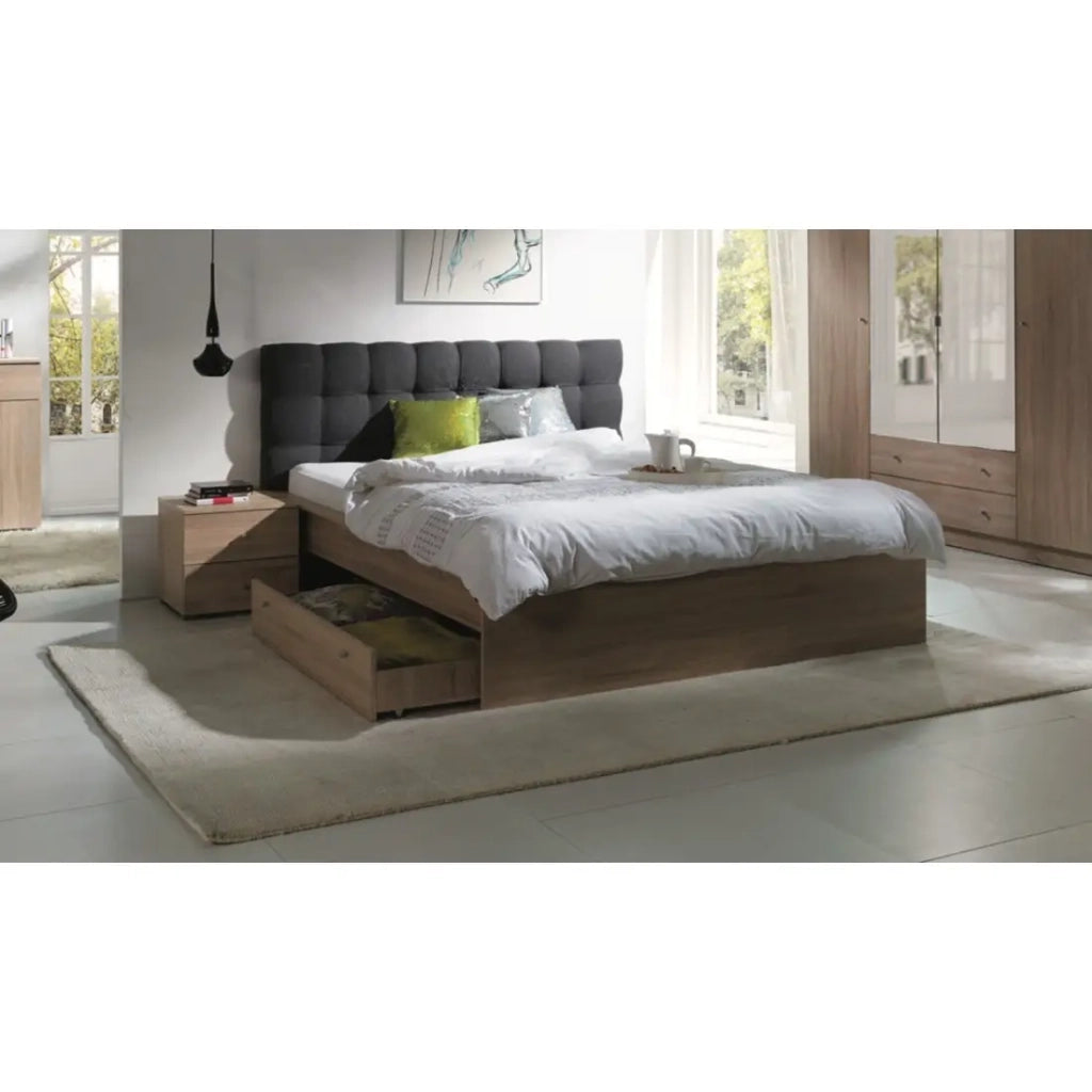 Set per camera da letto MAXIM. Letto matrimoniale 160x200 cm + cassetto + rete a doghe + due comodini.