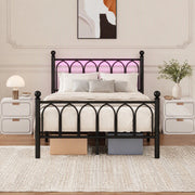 LETTO in metallo 120x200 cm Nero con testiera alta, LED, USB e presa