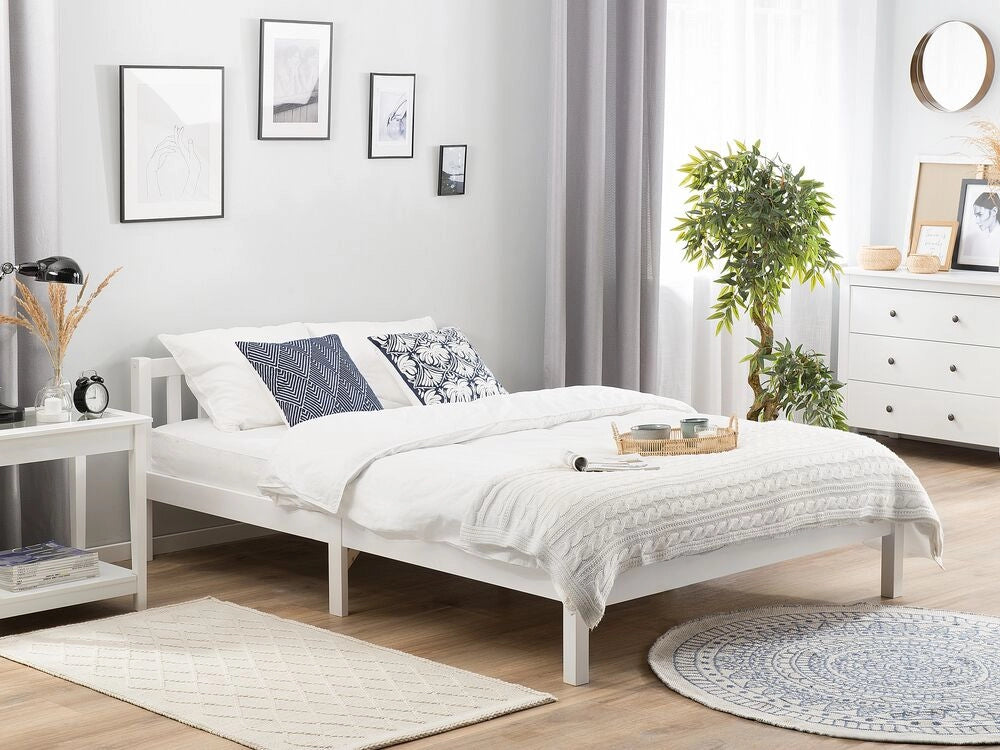 Letto in Legno di pino Bianco con Rete a Doghe Testiera Alta 140 x 200 cm