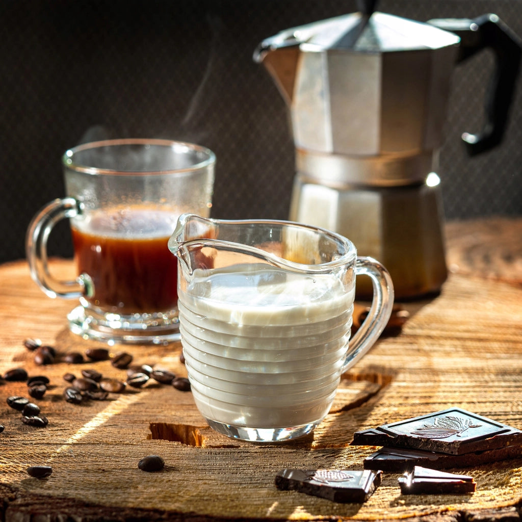 Brocca in vetro KADAX per latte, 200 ml, per bevande acquatiche.