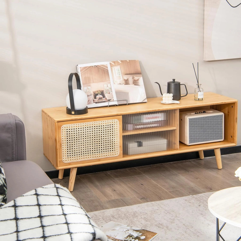Mobile TV in bambù, Panca TV con 2 Armadi a porta, Tavolo TV, Scaffale aperto a 2 livelli e porta scorrevole in vetro, per TV fino a 55", 120,5 x 31 x 45,5 cm (naturale)
