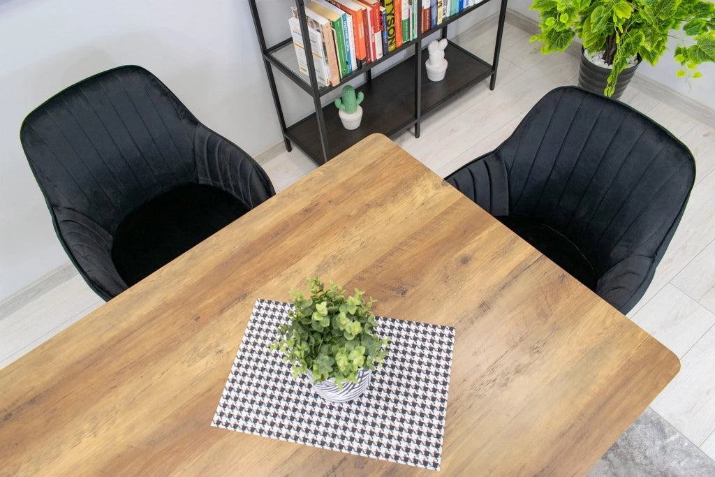 Sedia Valora LUGO in velluto nero dal design ergonomico per il soggiorno