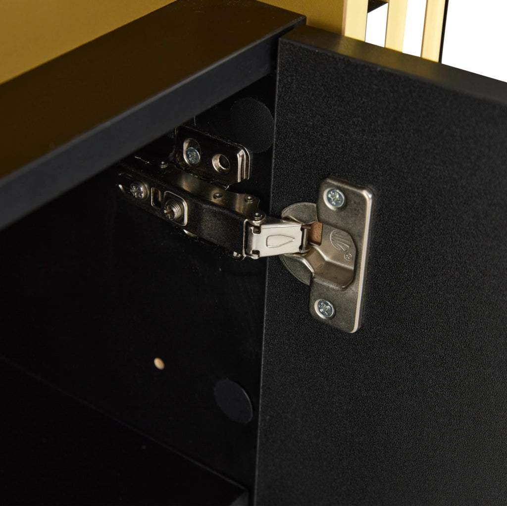Credenza 140x38x70 cm con 3 ante e ripiani regolabili; effetto marmo in truciolare nero