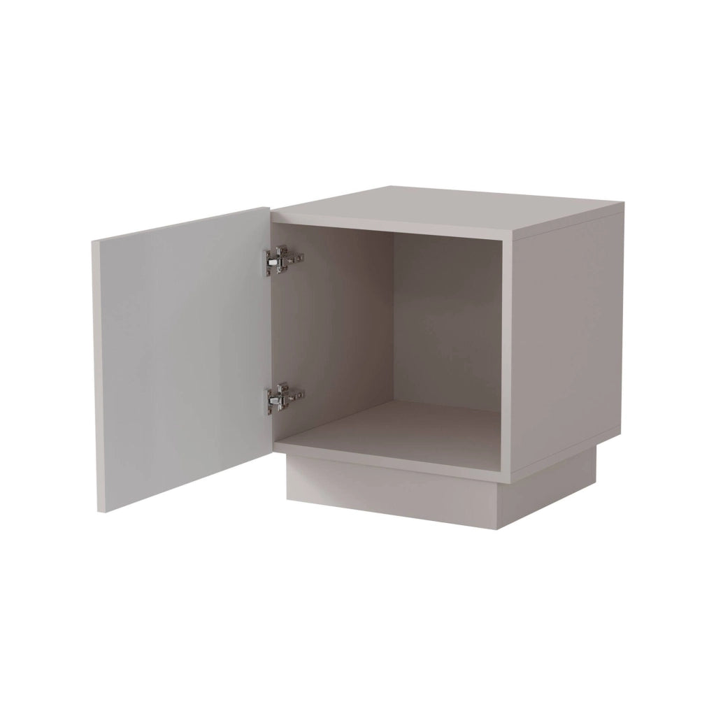 Comodino Revo, Com basso con anta battente e vano interno, Finitura effetto cannettato, 47x40 h45 cm, Beige