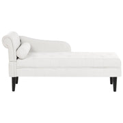 Chaise longue sinistra in tessuto bianco sporco imbottita con cuscino facile da pulire, gambe in legno, soggiorno moderno